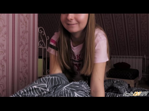 ❤️ Blondie sugit eam BFF est penitus et accipit Cum in ore suo Porn video  apud nos